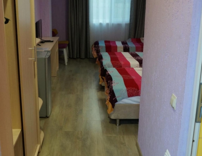 Номер стандарт семейный с 2 односпальными кроватями (с полупансионом) - Отель «Лаванда» Гагра